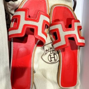 Authentic Hermes Oran Red leather and beige fabric